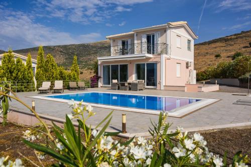 Kanfis villa with panoramic view