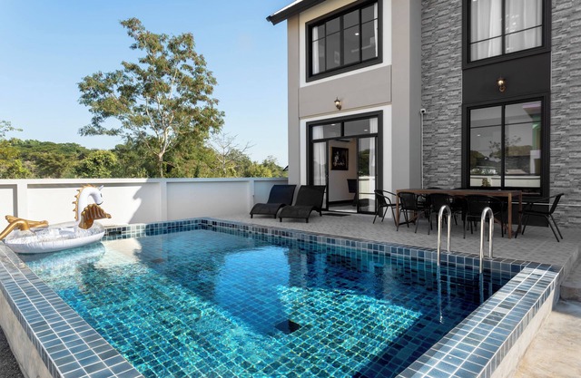 Kanna French Pool Villa