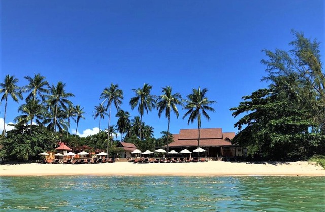 Kanok Buri Resort