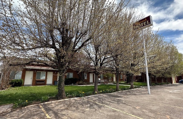 Kanosh Motel