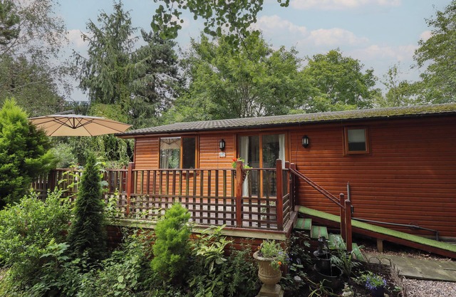 KANTANKYE LODGE, pet friendly, with a garden in Wainfleet All Saints