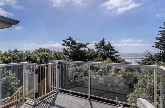Kapiti at The Coast - Waikanae Holiday Home