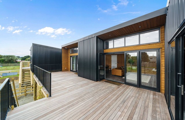 Kapiti Heights - Ōtaki Beach Holiday Home