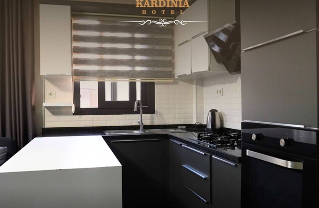 Kardinia Hotel