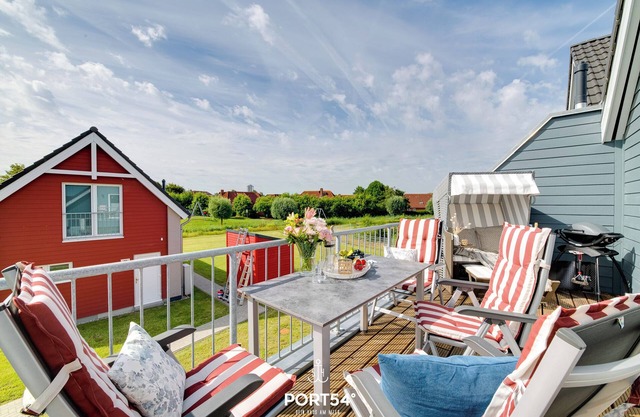 Karlsson Büsum: fireplace, infrared cabin, close to the beach and the North Sea, balcony