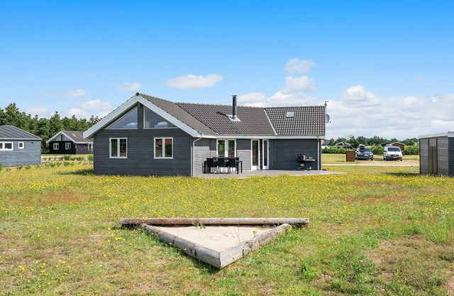 "Karmen" - 300m to the inlet by Interhome