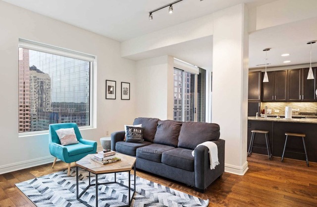 Kasa | Classic 1BD + Pool Access | Austin