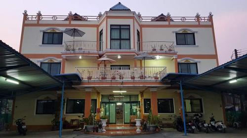 Kasithorn Apartment's & Hotel
