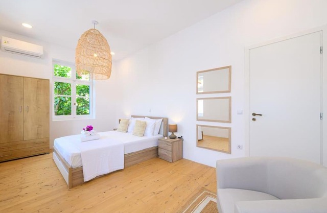 Katina's Coastal Oasis