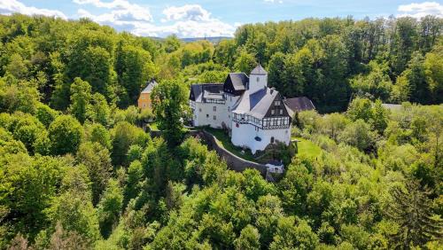 Kavaliershaus neben Schloss Rauenstein
