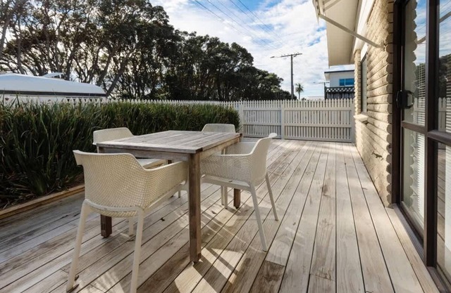 Kawaroa Park View - near CBD & coastal walkway