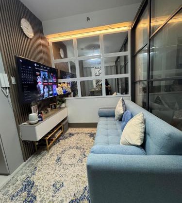 KD's Home - Fast WiFi, Netflix , Pool , Karaoke