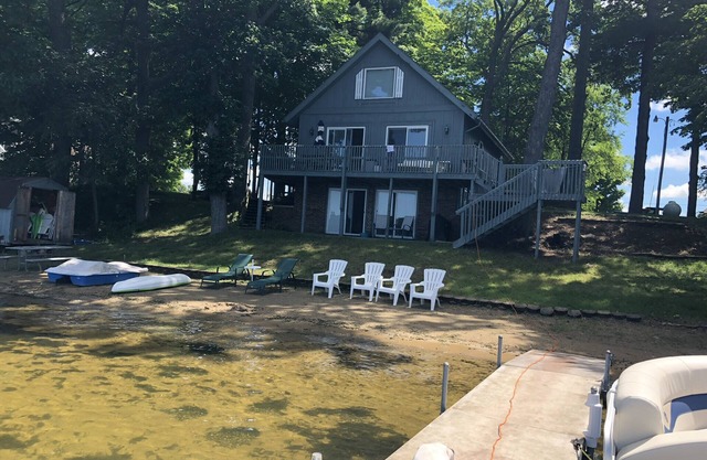 Keeler Lake retreat with private beach!