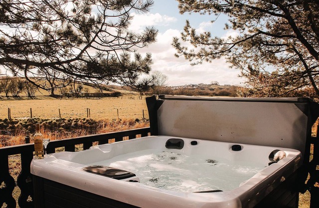 Keer Side Lodge - Luxury lodge with prvt hot tub