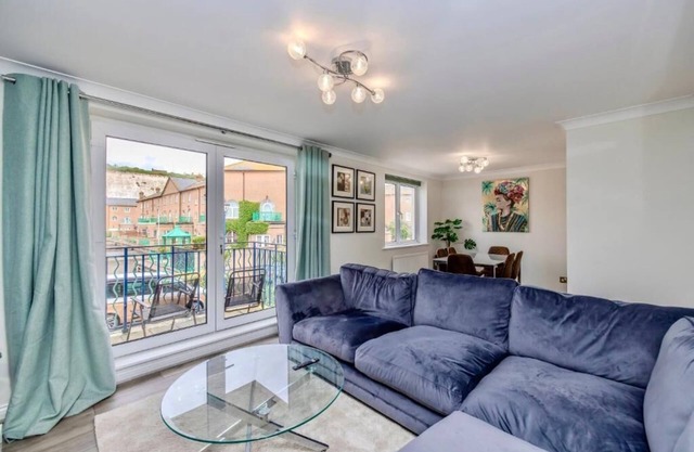 Kemptown 3 Bedroom Flat BN278NEP