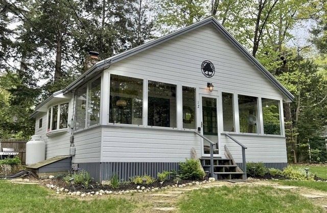 KENDALLS COTTAGE AT SEBAGO LAKE