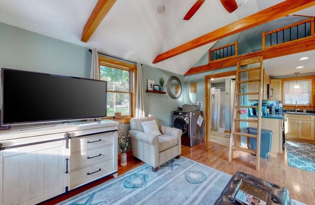 Kennebunk coastal cottage, close to great beaches!