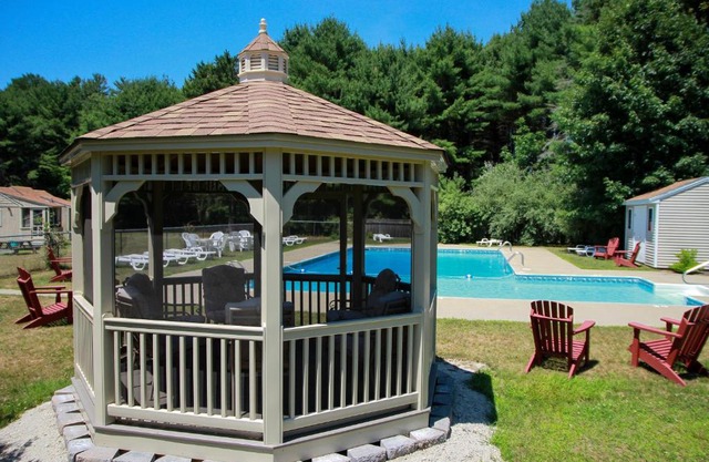Kennebunk Gallery Motel and Cottages