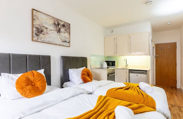 Kensington Suites - Luxury Twin Studio