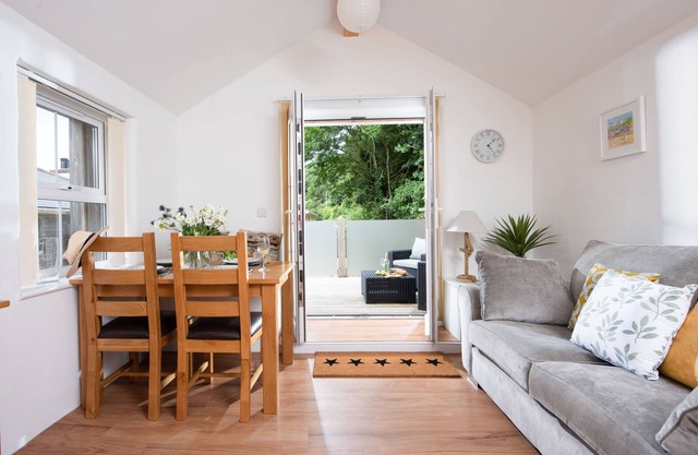 Kerensa is a cosy and detached barn conversion located in the lovely seaside village of Portreath