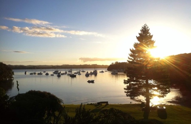Kerikeri, Bay of Islands - Large Coastal Home in Private Bay with beach access