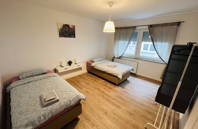 Kernsanierte, Zentrale Lage, Wifi, Eigener Parkplatz