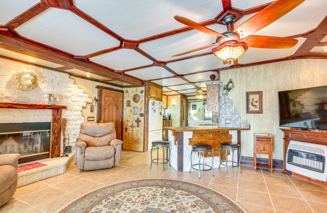 Kerrville Vacation Rental w/Colorful Courtyard!