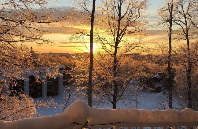 Kettle Brook 2 BR & 2 BA ski in/out condo on Okemo Mountain