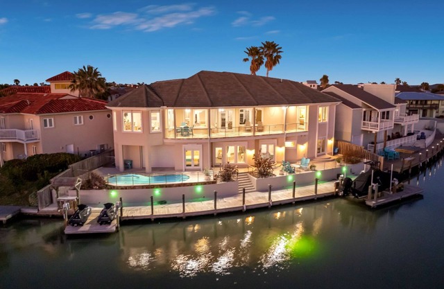Key Allegro, Sparkling Private Heated Pool, 117' Dock, Grill and 2 Kayaks.