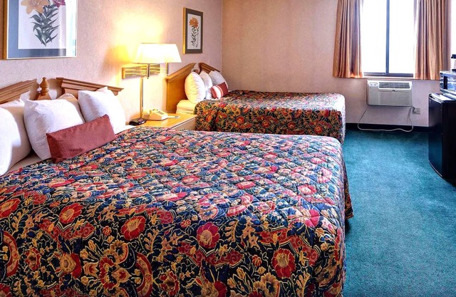 Key Inn Roseville - 2 Double Bed Smoking