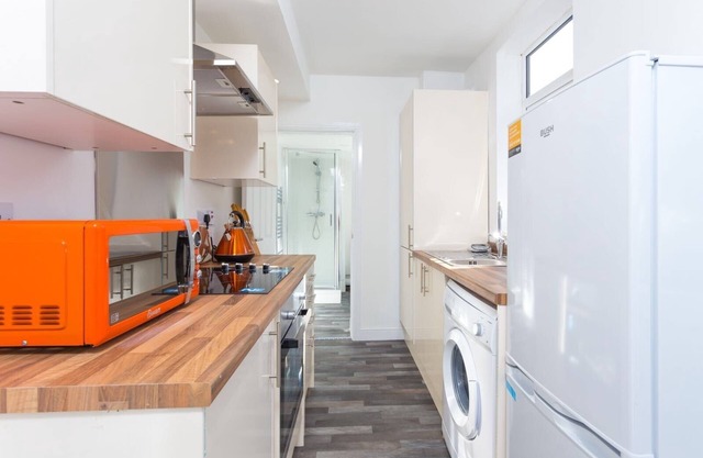 KEYWORKER TOWNHOUSE FOR ROYAL STOKE HOSPITAL