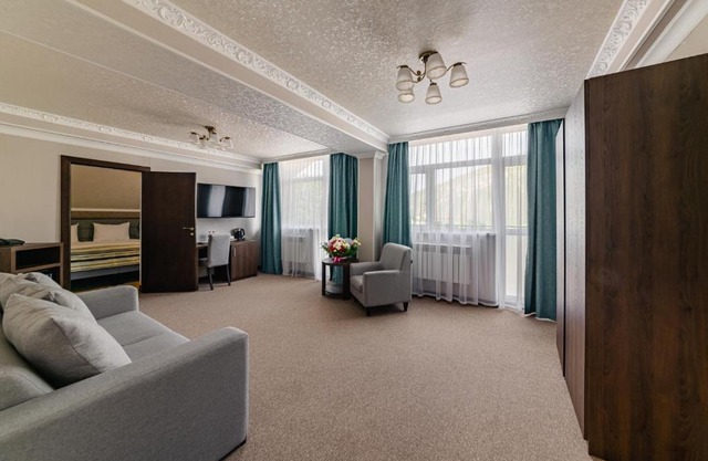 Kezenoy Hotel