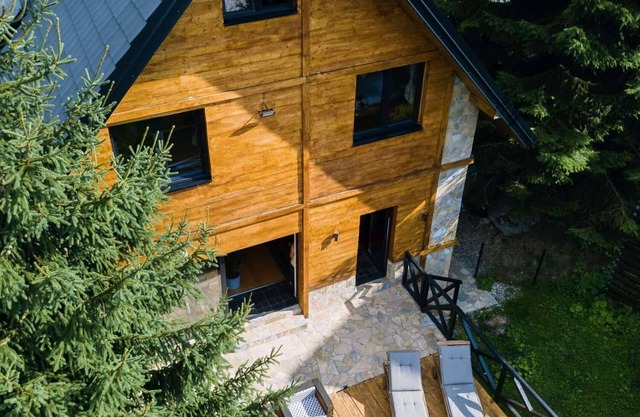 Kezman Mountain Villa