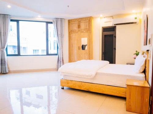 Khách Sạn Hồng Gia
