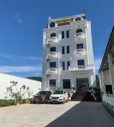 khách Sạn Hoạt Thúy