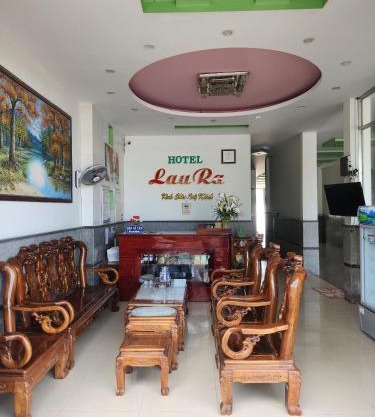 Khách Sạn Laura