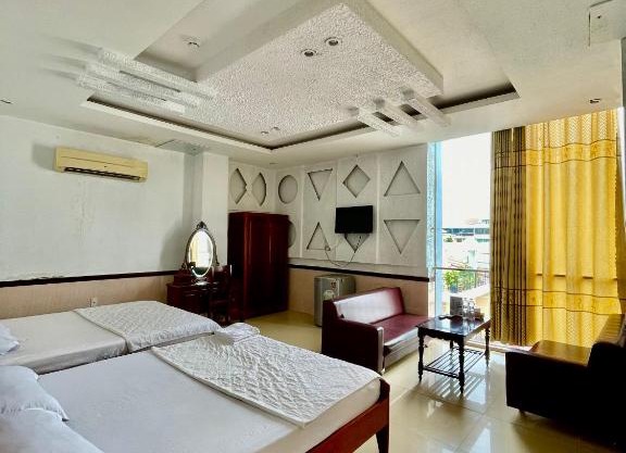 Khách Sạn Phương Lâm