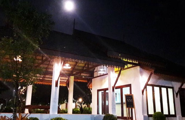 Khum Nakhon Hotel