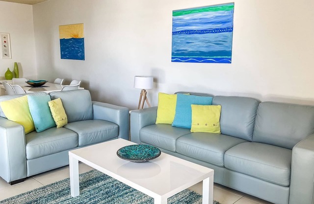 Kiah 8, 53 Victoria Parade - Stunning water views, Wifi & Air Con