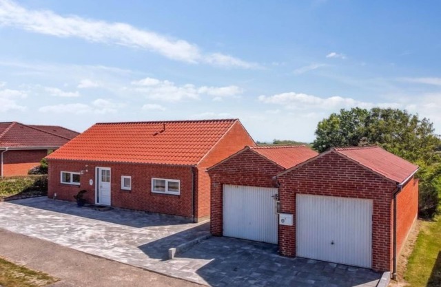 "Kiersten" - 5km from the sea by Interhome