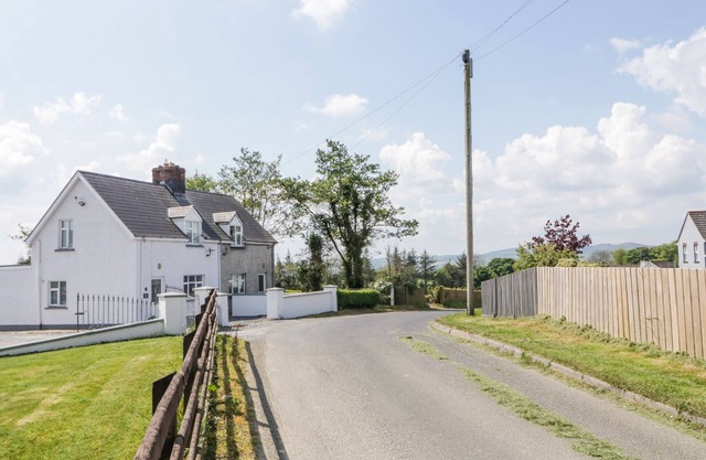 KILLEA COTTAGE, pet friendly in Londonderry, Northern Ireland