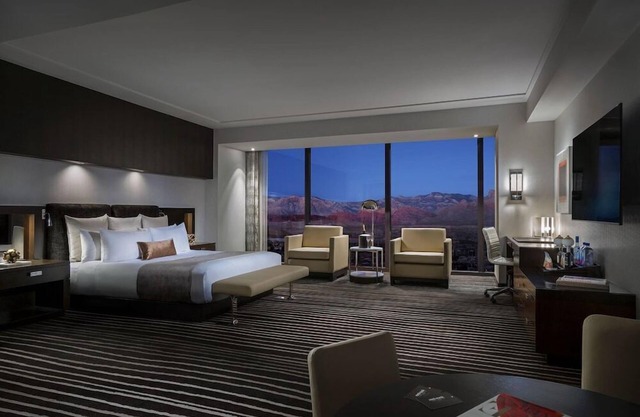King Room at a 5⭐️ Hotel