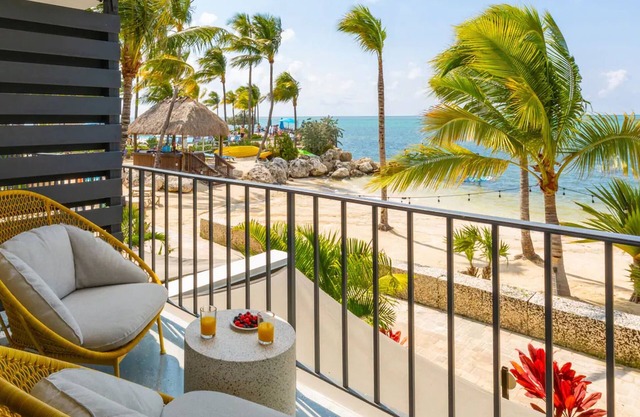 King Room w/Ocean View, 3 Outdoor Pools, Free Parking & Pet Friendly