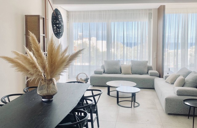 King Suite with outdoor jacuzzi