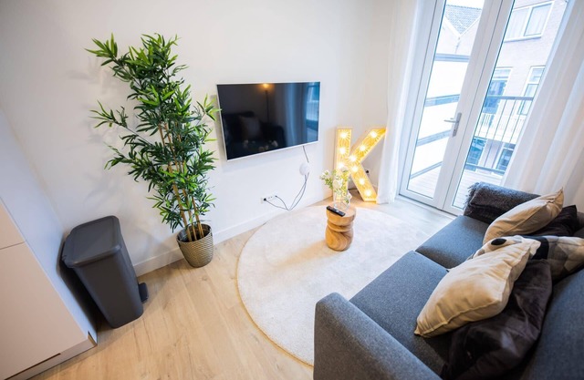 Kingly 1 Bedroom Apartment 40m2 -SS177K-