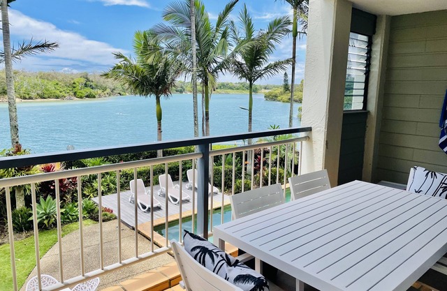 Kingscliff Waterfront at Sunrise Cove: Spacious apartment with a large pool