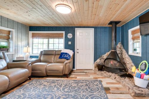 Kingston Cabin Rental Walk to Lake Texoma Beaches