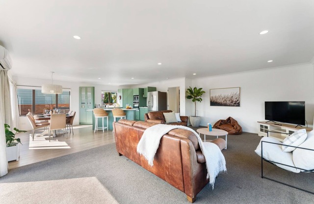 Kinloch Getaway - family friendly + close to lake