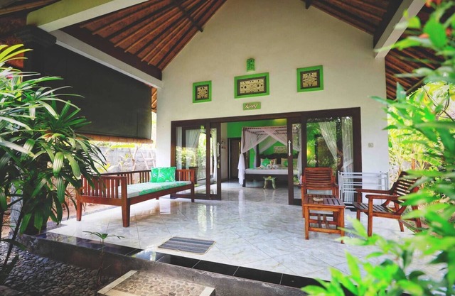 Kirana Homestay - Leaf Bungalow