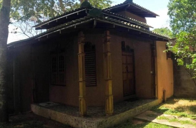 Kirindioya Village